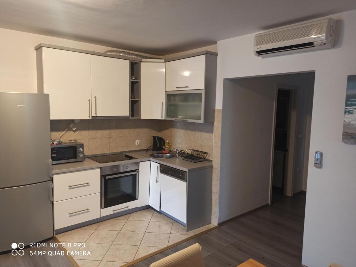 Apartments Zo Макарська Екстер'єр фото