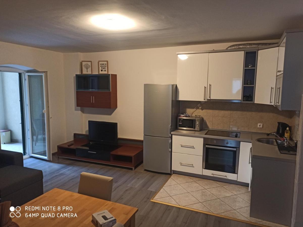 Apartments Zo Макарська Екстер'єр фото